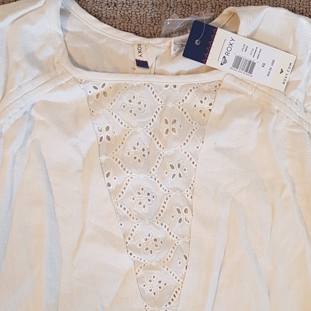 🔥CLEARANCE Roxy top - Picture 2 of 5